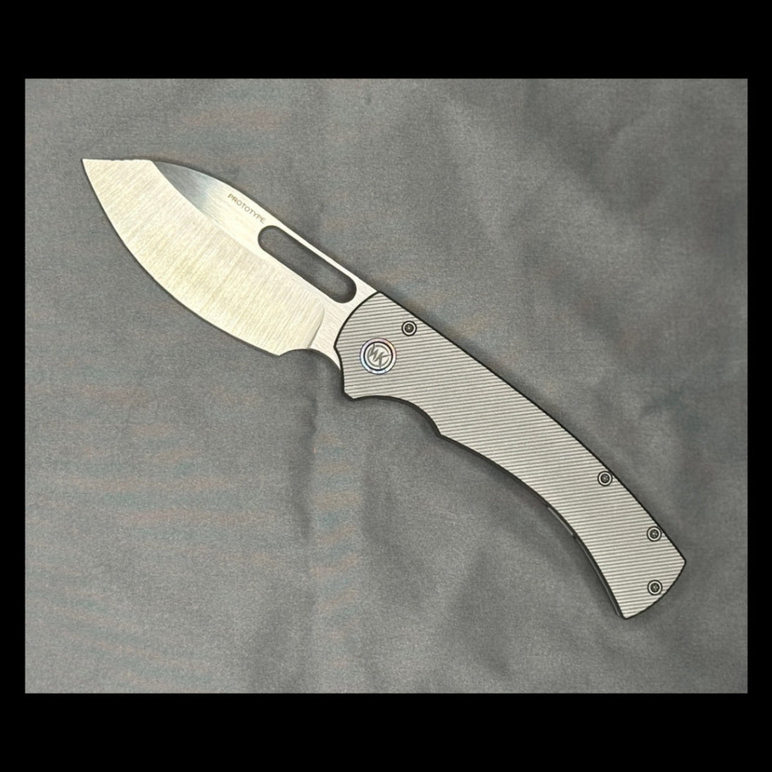 Grakkis (Stonewash with Belt Satin) Right-Handed