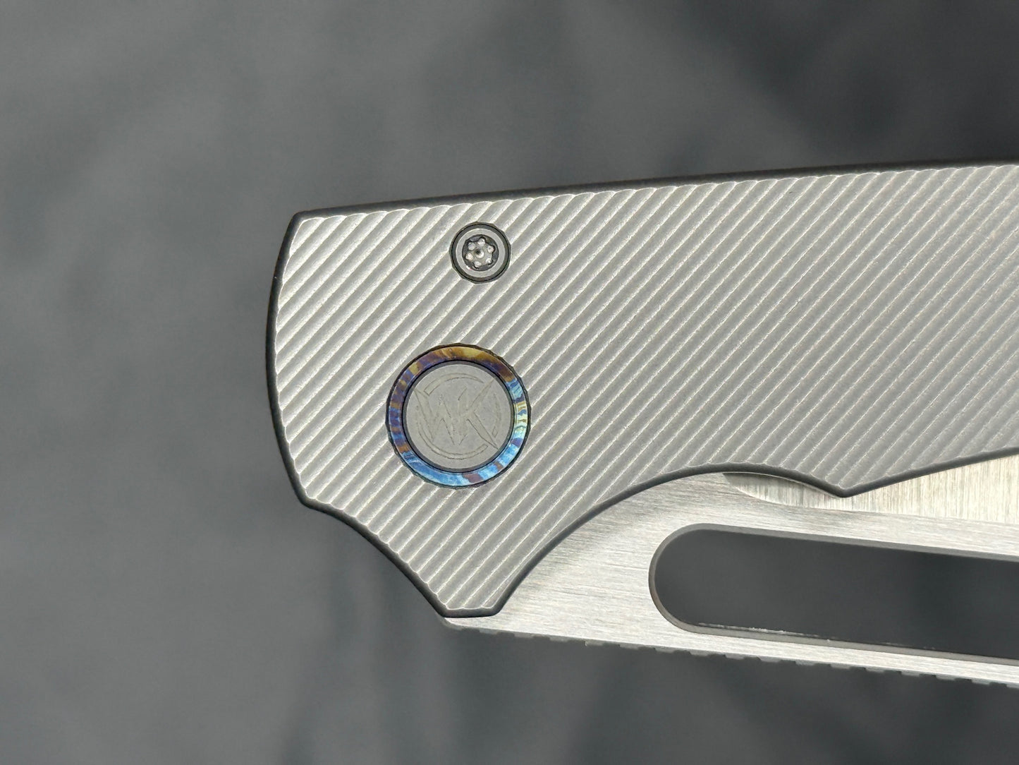 Grakkis (Stonewash with Belt Satin) Right-Handed