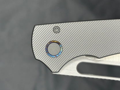 Grakkis (Stonewash with Belt Satin) Right-Handed